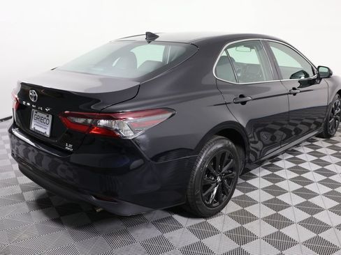 Used 2024 Toyota Camry LE AWD/4WD image 8