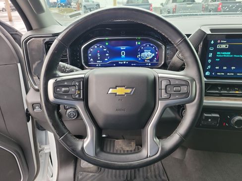 Used 2025 Chevrolet Silverado 2500 LT w/ Safety Package AWD/4WD image 22