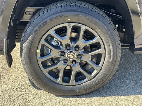 New 2026 Toyota Sequoia Platinum image 5