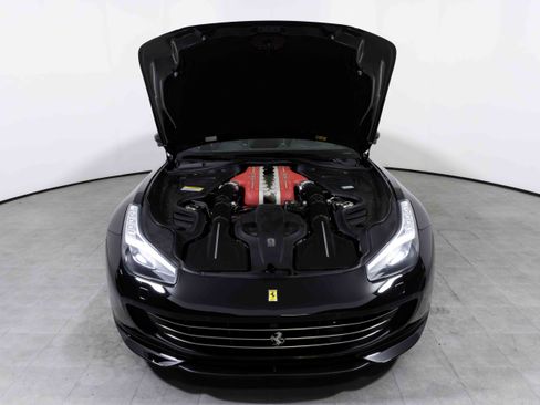 Used 2019 Ferrari GTC4Lusso image 3