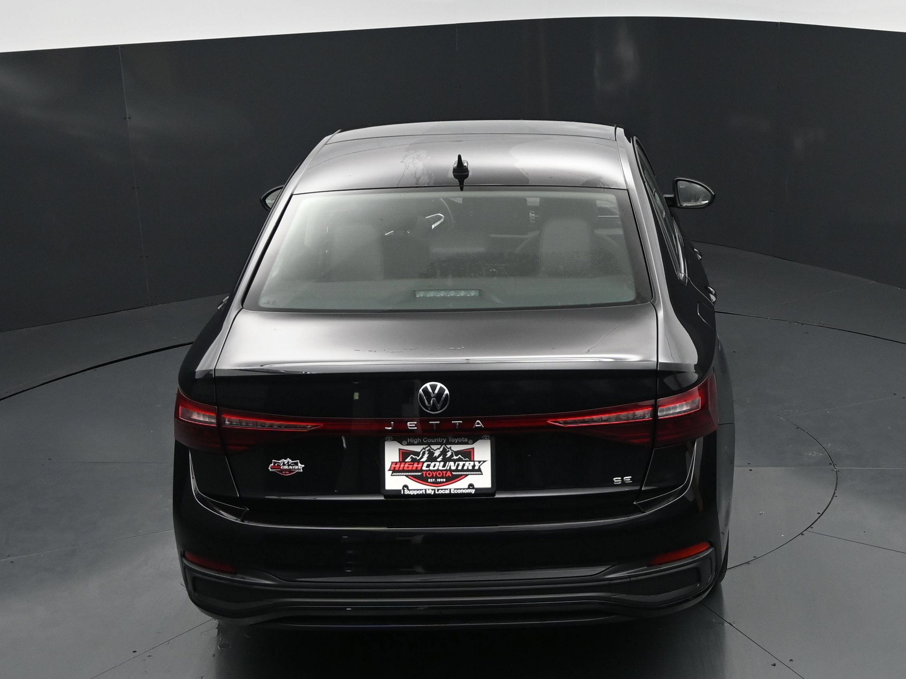 Used 2026 Volkswagen Jetta SE FWD image 30