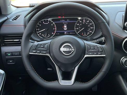 New 2025 Nissan Sentra SR w/ Midnight Edition image 18