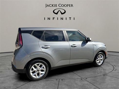 Used 2023 Kia Soul LX w/ Option Group 015 image 5