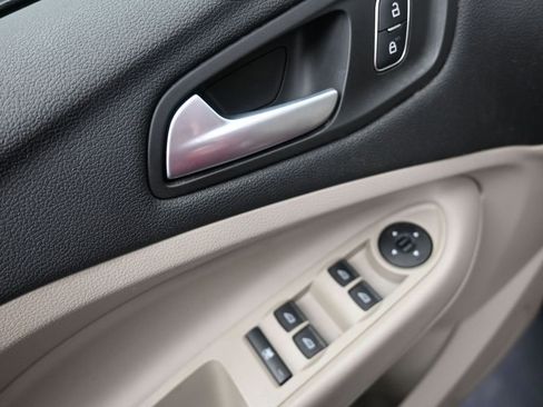 Used 2018 Ford Escape SEL image 12