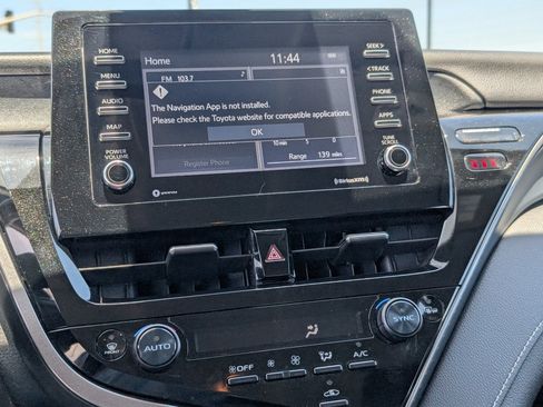 Used 2023 Toyota Camry SE FWD image 17