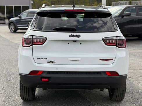 Used 2024 Jeep Compass Trailhawk AWD/4WD image 4