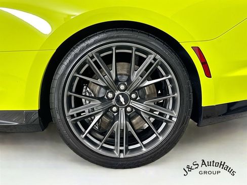 Used 2019 Chevrolet Camaro ZL1 image 39