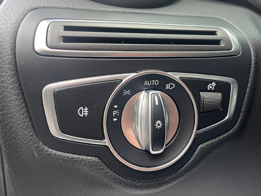 Certified 2021 Mercedes-Benz C 300 4MATIC Sedan image 20