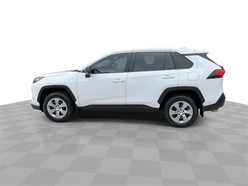 Used 2024 Toyota RAV4 LE image 9