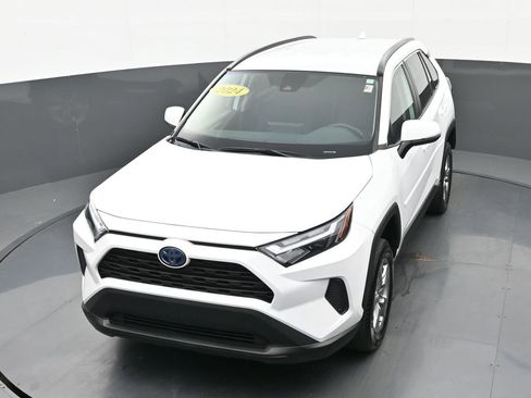 Used 2024 Toyota RAV4 LE AWD/4WD image 37