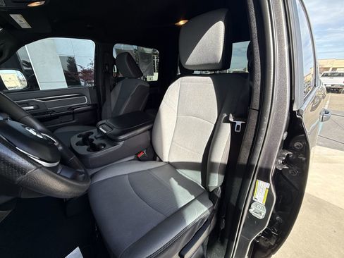 Used 2022 RAM 2500 Big Horn w/ Cold Weather Group image 17