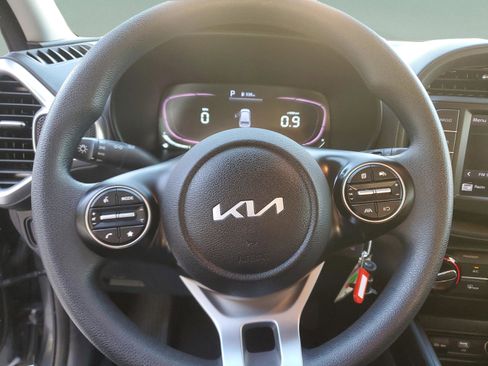 Used 2024 Kia Soul LX w/ Option Group 015 FWD image 16