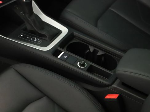 Certified 2022 Audi Q3 2.0T Premium w/ Convenience Package AWD/4WD image 17