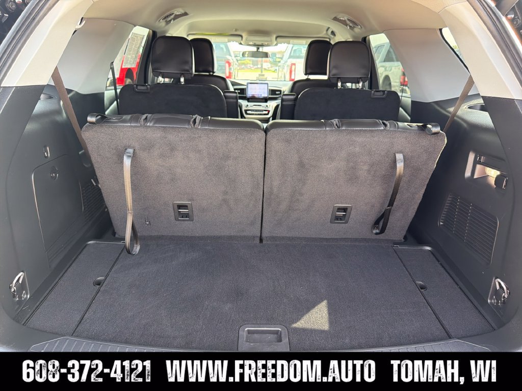 Used 2024 Ford Explorer XLT w/ Equipment Group 202A AWD/4WD image 30