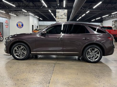 Used 2022 Genesis GV70 2.5T w/ Select Package AWD/4WD image 4