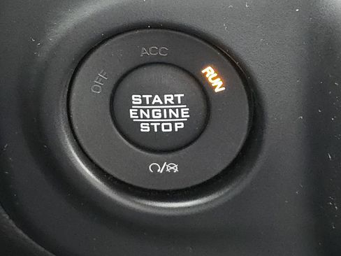 Used 2022 Jeep Wrangler Willys image 28