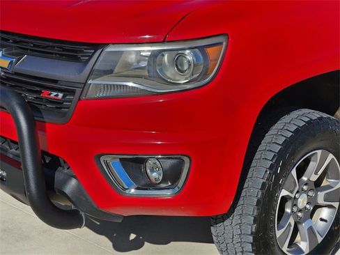 Used 2017 Chevrolet Colorado Z71 image 9