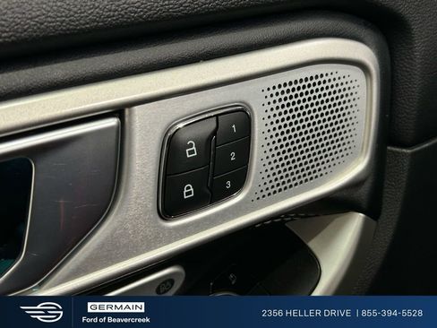 Used 2022 Ford Explorer Limited w/ Limited Technology Package image 18