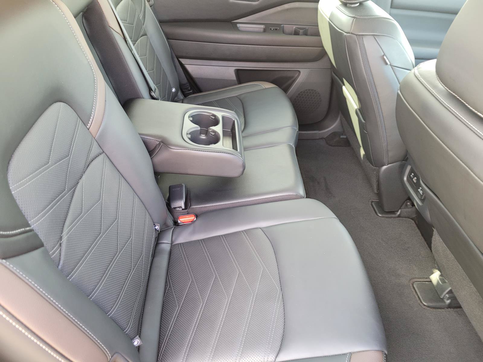 Used 2025 Nissan Pathfinder Platinum w/ Cargo Package FWD image 13