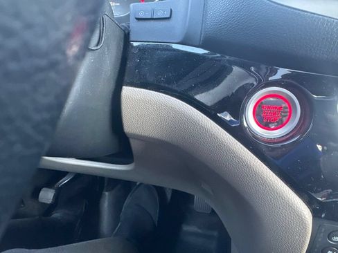 Used 2016 Honda Pilot Elite image 17