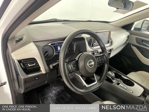 Used 2022 Nissan Rogue SV FWD image 31