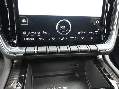 New 2025 GMC Yukon XL Elevation image 22