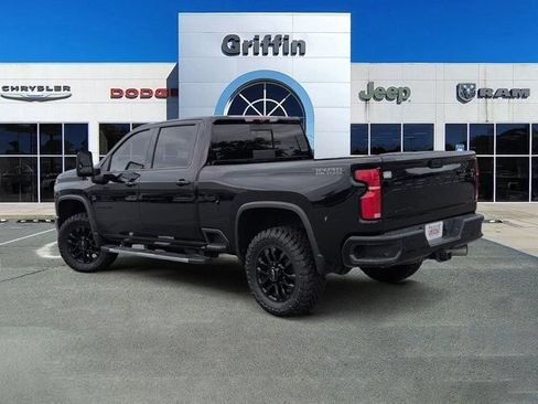 Used 2025 Chevrolet Silverado 2500 LTZ w/ LTZ Plus Package AWD/4WD image 9