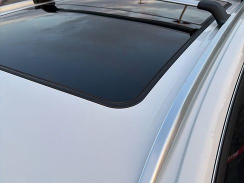 Used 2019 Buick Envision Premium w/ Driver Confidence Package AWD/4WD image 9