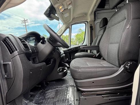 Used 2022 RAM ProMaster 2500 FWD image 10