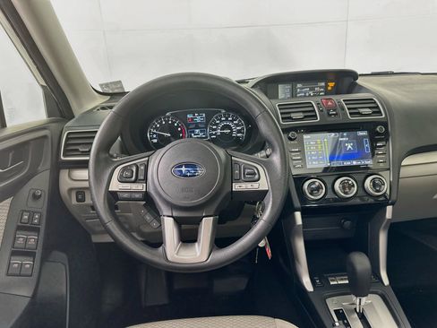 Used 2017 Subaru Forester 2.5i Premium AWD/4WD image 17
