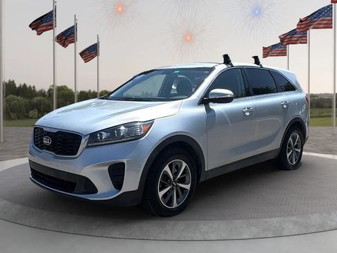 Used 2020 Kia Sorento FWD V6 image 3