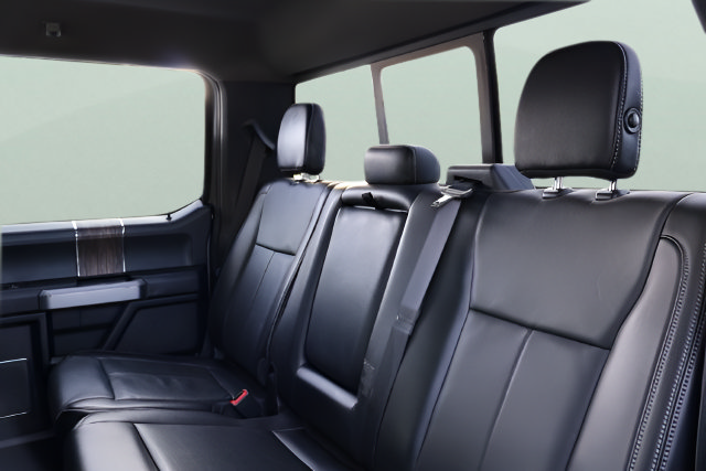 Used 2019 Ford F150 Lariat w/ Equipment Group 502A Luxury AWD/4WD image 15