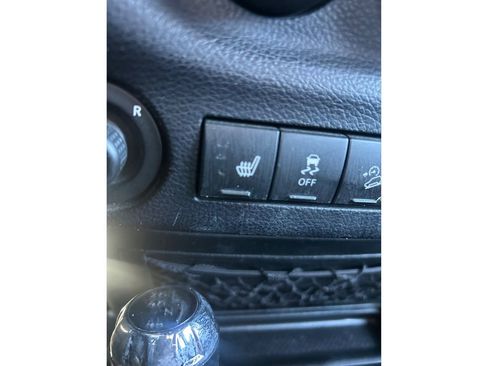 Used 2016 Jeep Wrangler Unlimited Rubicon AWD/4WD image 33