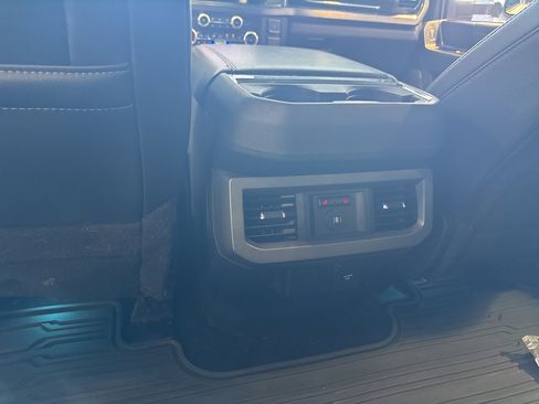 Used 2023 Ford F250 Lariat w/ Tow Technology Package image 21