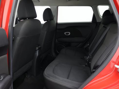 Used 2018 Kia Soul + FWD image 22