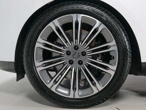 Certified 2024 Land Rover Range Rover SV AWD/4WD image 9