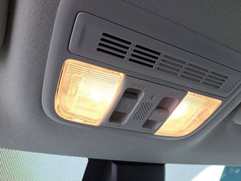 Certified 2022 Honda HR-V EX image 17