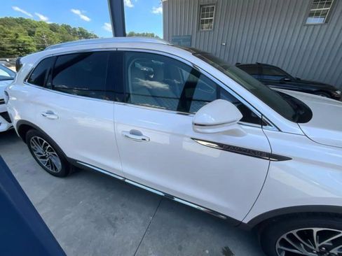 Used 2019 Lincoln Nautilus Reserve w/ Cargo Utility Package FWD image 6