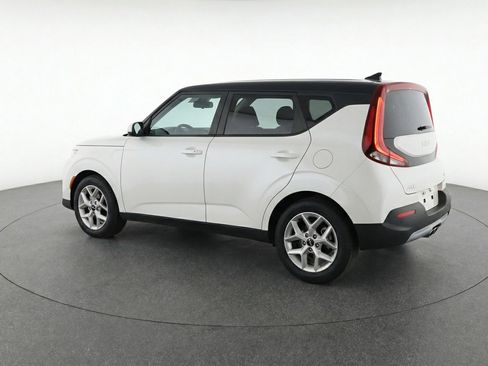 Used 2025 Kia Soul LX w/ LX Technology Package FWD image 6