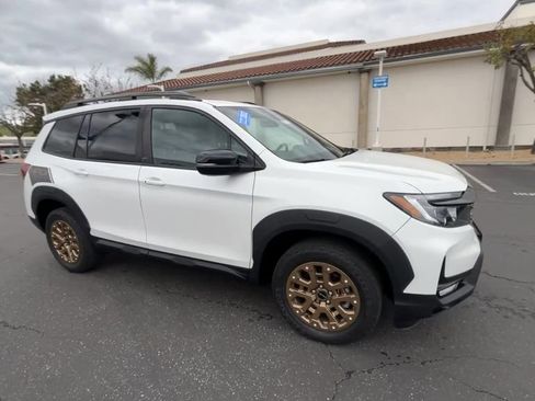 Certified 2022 Honda Passport TrailSport image 2