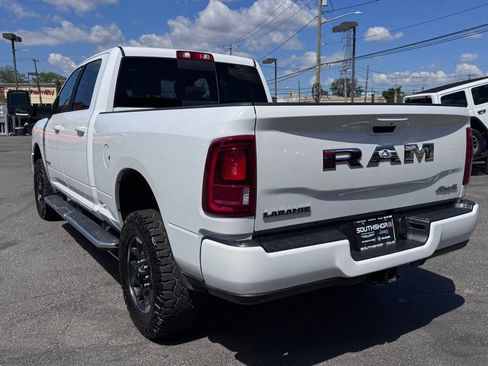 Used 2025 RAM 2500 Laramie AWD/4WD image 5