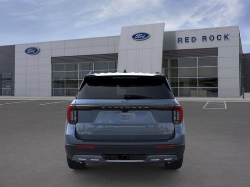 New 2026 Ford Explorer Active w/ Active Comfort Package image 6