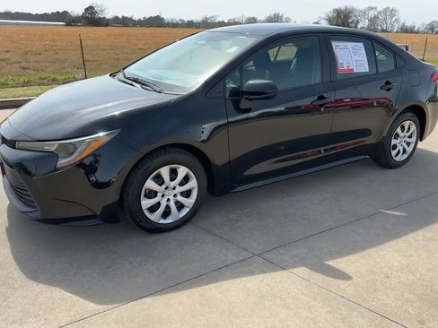 Used 2024 Toyota Corolla LE FWD image 5