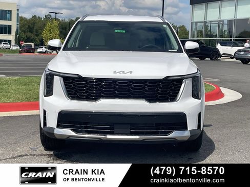 New 2025 Kia Sorento S image 2