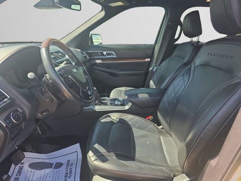 Used 2018 Ford Explorer Platinum AWD/4WD image 10