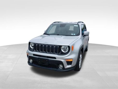 Used 2021 Jeep Renegade Latitude FWD image 2