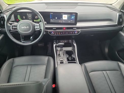 Used 2025 Kia Sorento S w/ Panoramic Sunroof Package FWD image 15