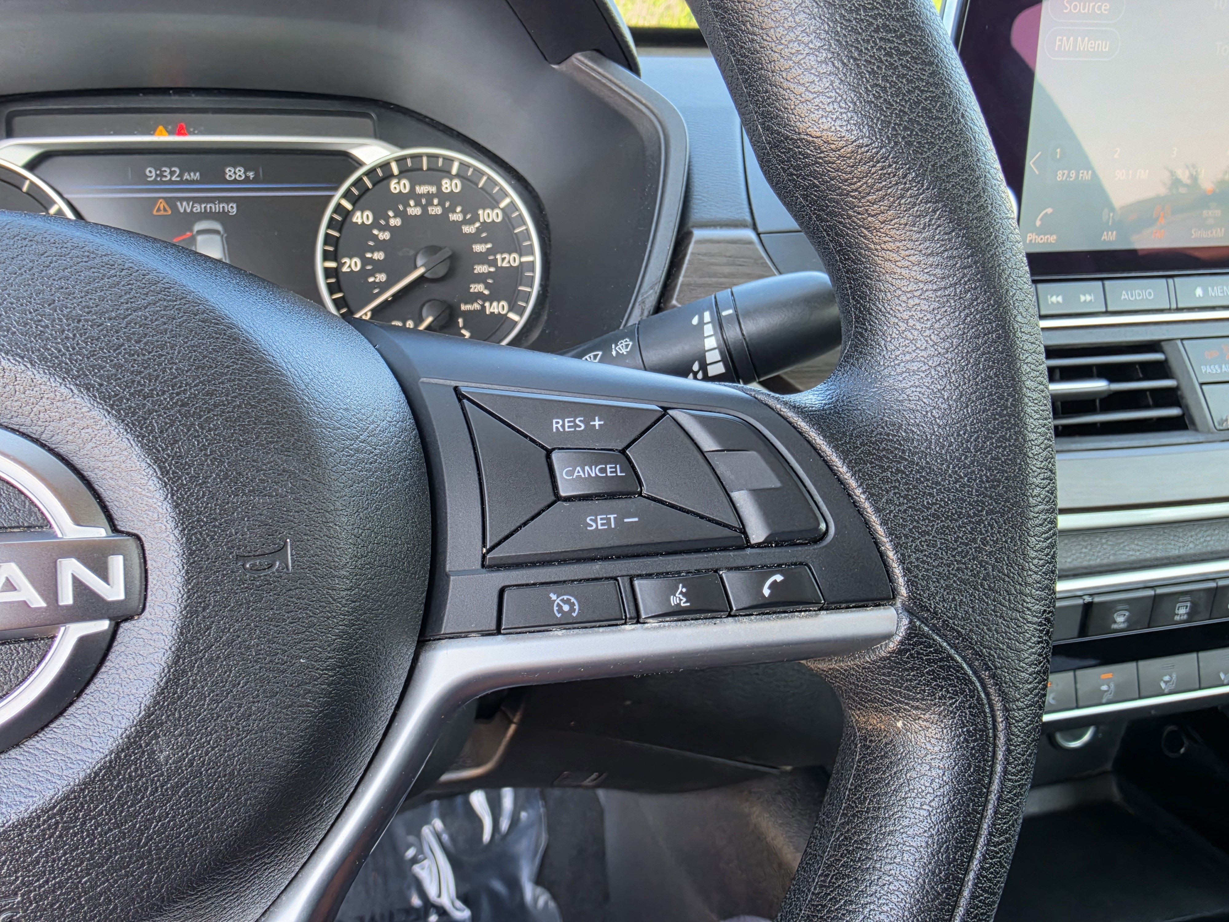 Used 2024 Nissan Altima 2.5 SV FWD image 21