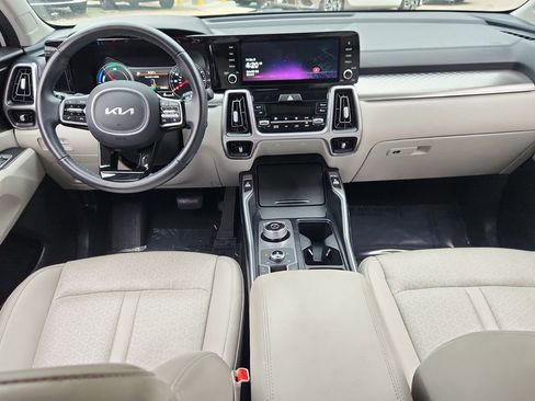 Used 2023 Kia Sorento EX image 14