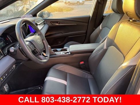 Used 2025 Toyota Camry SE image 7